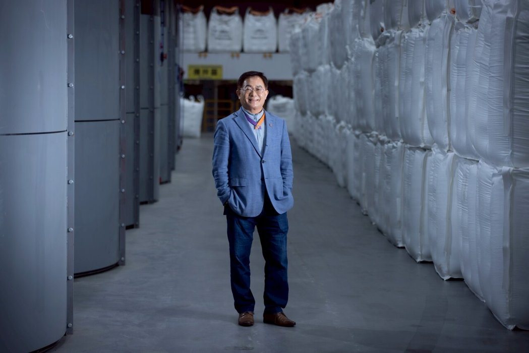 面對市場變動，從原料管理到供應體系建構，公司以數據化管理與彈性調度策略，帶領團隊...